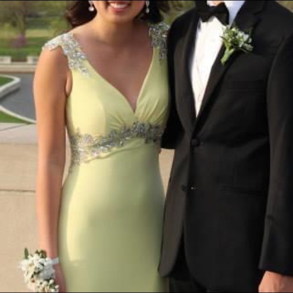 Night Moves 7061 Elegant Evening Dress in Yellow - Picture 2 of 6